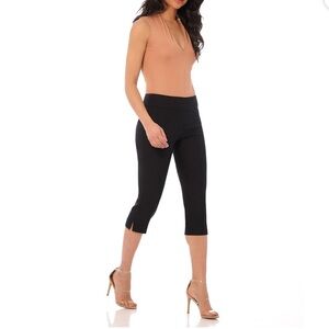 REKKUNA Black Women's Capri Pants